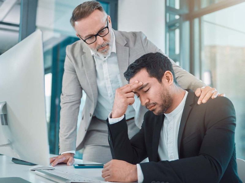 Schwächen einer Führungskraft: Typische Herausforderungen und wie man sie meistert